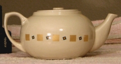 beigeteapot002