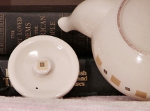 beigeteapot008