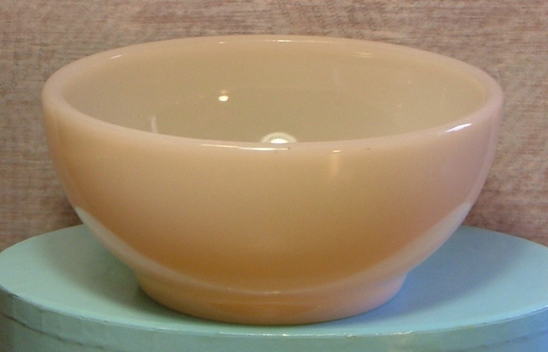 Anchor Hocking Fire King Chili Bowl in Ivory, Excellent Condition